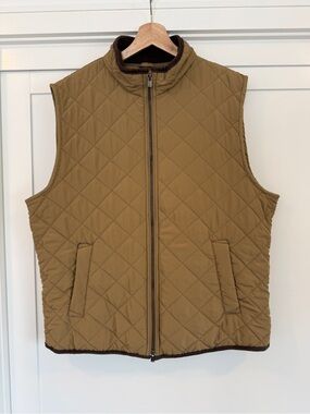 Men’s Tahari Quilted Sleeveless Vest in Olive
